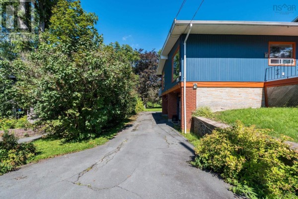 17 Graham Street, Dartmouth, NS, photo 2