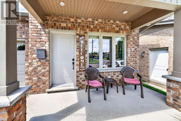 17 Grantham Avenue S, St  Catharines, ON, photo 3