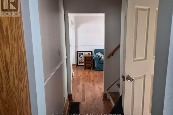 Primary Bedroom - 17 Gwendolen Avenue, Toronto, ON M2N1A1 Photo 4