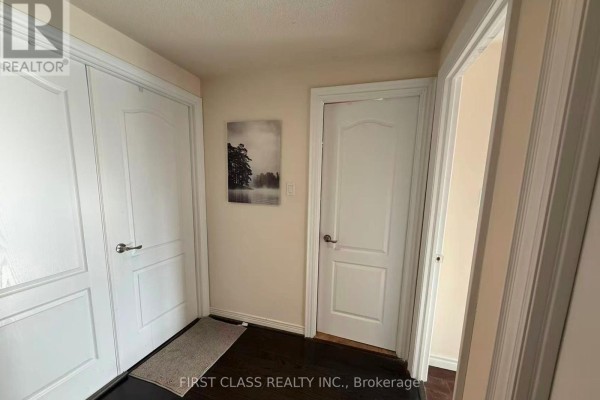 Primary Bedroom - 17 Harnworth Drive, Toronto, ON M2H3C1 Photo 4