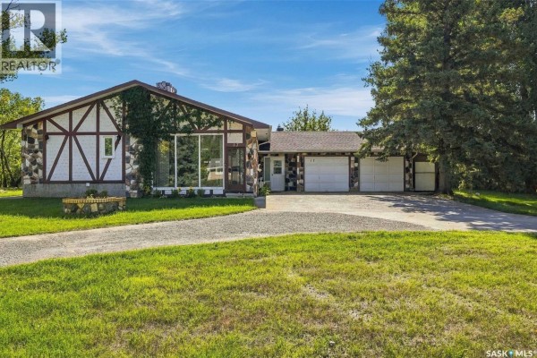 Residential for sale at 17 Hummingbird Bay, White City, SK - MLS® qFoNkP