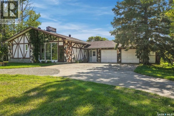 17 Hummingbird Bay, White City, SK, photo 2