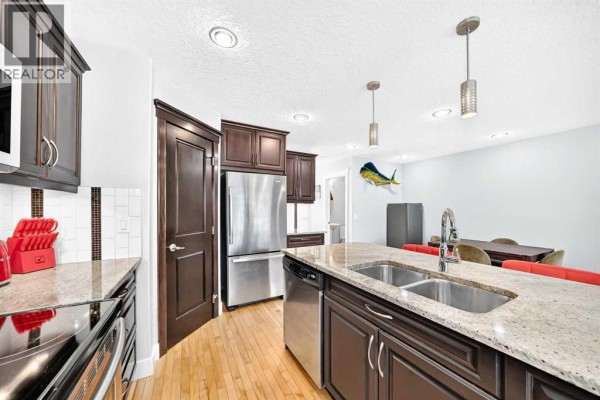 2pc Bathroom - 17 Kings Heights Drive Se, Airdrie, AB T4A0E6 Photo 5