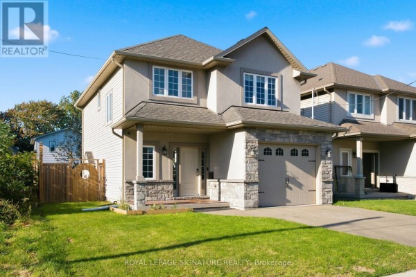 17 Lagoon Avenue, Hamilton, ON L8H7C4 Photo 2