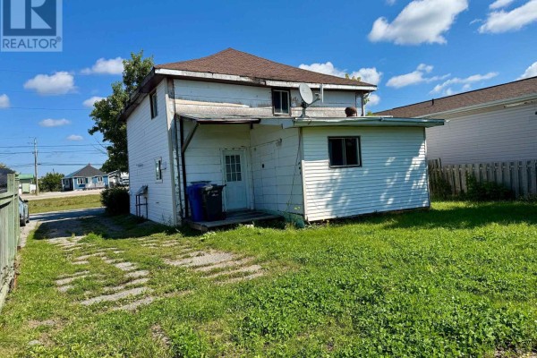 17 Lemarier Street, Kapuskasing, ON, photo 3