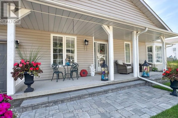 Family room - 17 Littlebrook Road, Clarington, ON L1B1A4 Photo 4