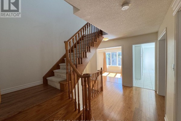 Kitchen - 17 Maggs Street, Ajax, ON L1T4C5 Photo 3