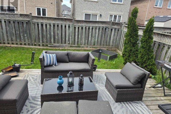 17 Mannel Crescent, Brampton, ON, photo 2
