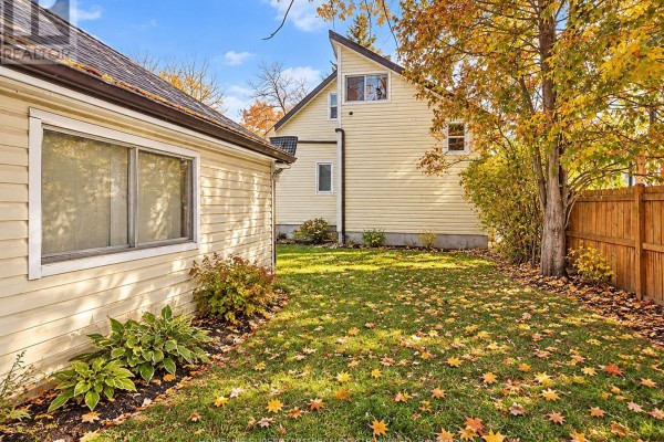 Family room - 17 Manning Street, St  Catharines, ON L2R4M1 Photo 2