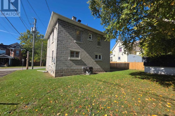 Primary Bedroom - 17 Maple Avenue N, Smiths Falls, ON K7A1Z7 Photo 5
