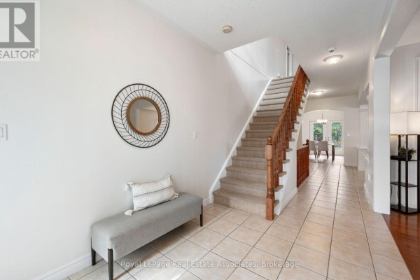 Dining room - 17 Nelles Street, Halton Hills, ON L7J2Y7 Photo 4