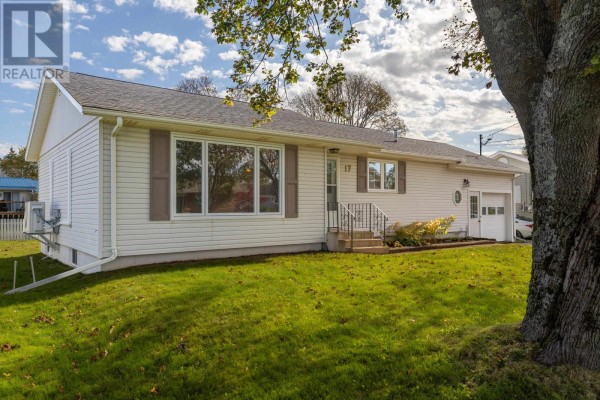 Primary Bedroom - 17 Newland Crescent, Charlottetown, PE C1A4H4 Photo 4