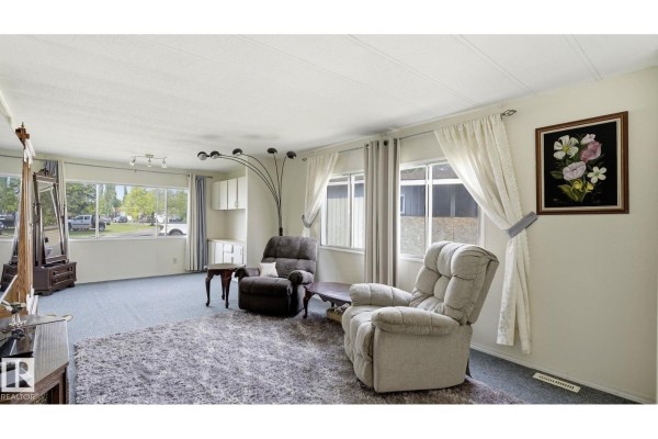 17 Park Ridge Cr Nw, Edmonton, AB, photo 3