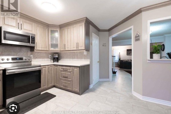 17 Piane Avenue, Brampton, ON, photo 2