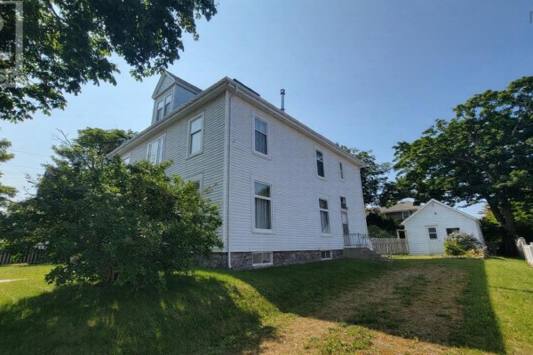 17 Porter Street, Yarmouth, NS, photo 2