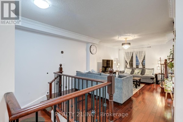 17 Rock Haven Lane, Brampton, ON L6X0H2 Photo 5
