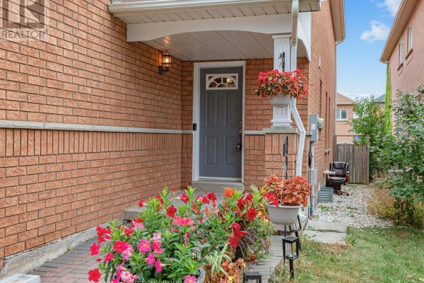 17 Royal Appian Crescent, Vaughan, ON L4K5K9 Photo 4