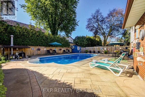 Family room - 17 Rustywood Drive, Toronto, ON M3A1R6 Photo 4