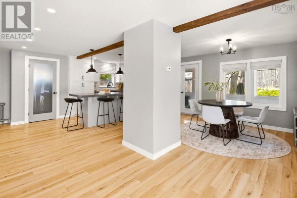 Living room - 17 Sunnydale Crescent, Bedford, NS B4A2S3 Photo 5