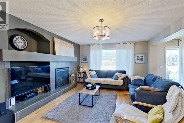 4pc Bathroom - 17 Sunset Heights, Cochrane, AB T4C0C7 Photo 4