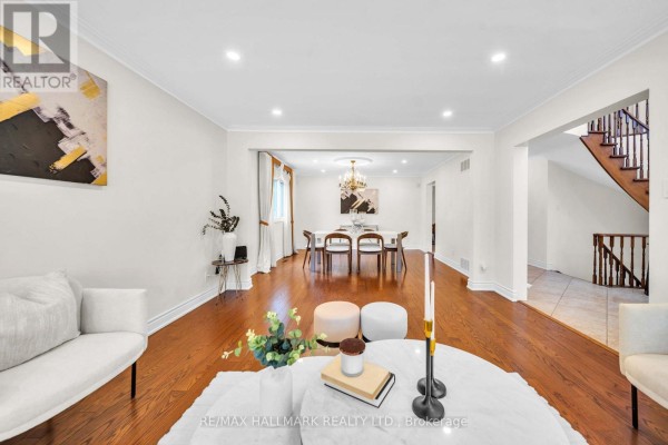 17 Twin Circle Court, Toronto, ON, photo 3