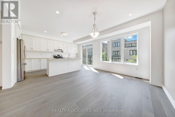 17 Vaudeville Drive, Toronto, ON M8W0B4 Photo 5
