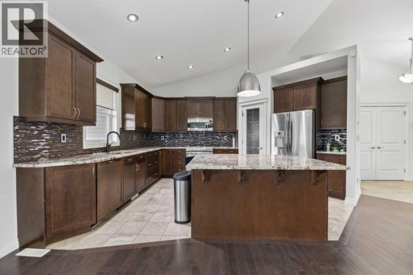 Pantry - 17 Viceroy Crescent, Olds, AB T4H0C4 Photo 5