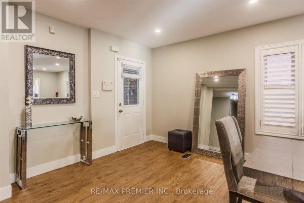 Dining room - 17 Villandry Crescent, Vaughan, ON L6A2R2 Photo 3