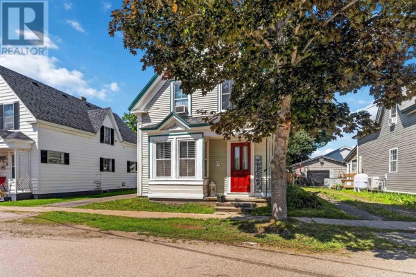 Porch - 17 Washington Street, Bridgetown, NS B0S1C0 Photo 3