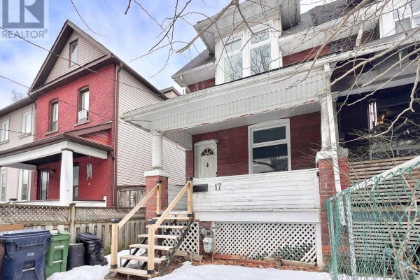Living room - 17 Winnifred Avenue, Toronto, ON M4M2X2 Photo 2