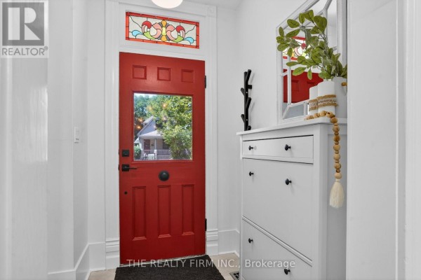 Dining room - 17 Woodward Avenue, London North, ON N6H2G6 Photo 4