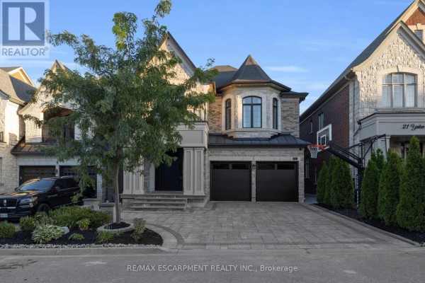 Mud room - 17 Yates Avenue, Vaughan, ON L6A4X3 Photo 4