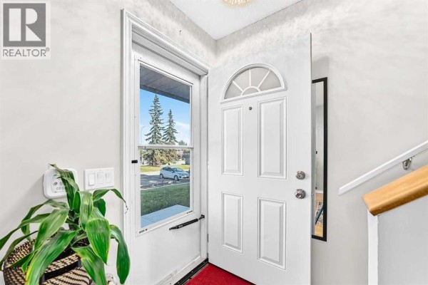 Bedroom - 170, 999 Canyon Meadows Drive Sw, Calgary, AB T2W2S6 Photo 5