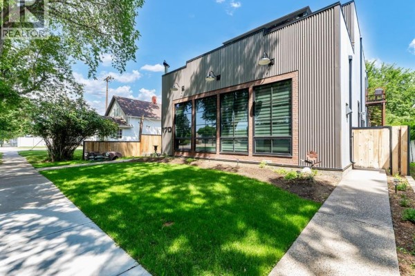 2pc Bathroom - 170 2 Street Nw, Medicine Hat, AB T1A6J3 Photo 2