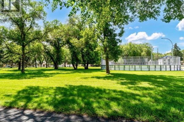 Pantry - 170 2 Street Nw, Medicine Hat, AB T1A6J3 Photo 4