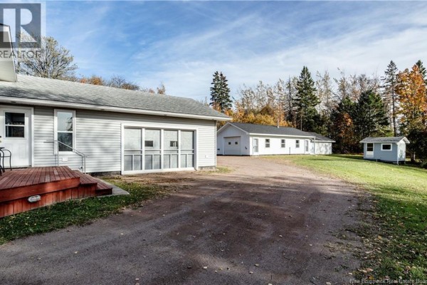 5pc Bathroom - 170 Beaumont Road, Memramcook, NB E4K2C4 Photo 2