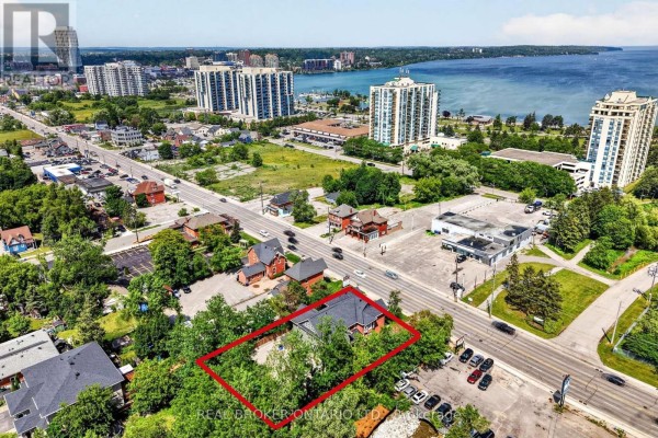 170 Bradford Street, Barrie, ON L4N3B5 Photo 3