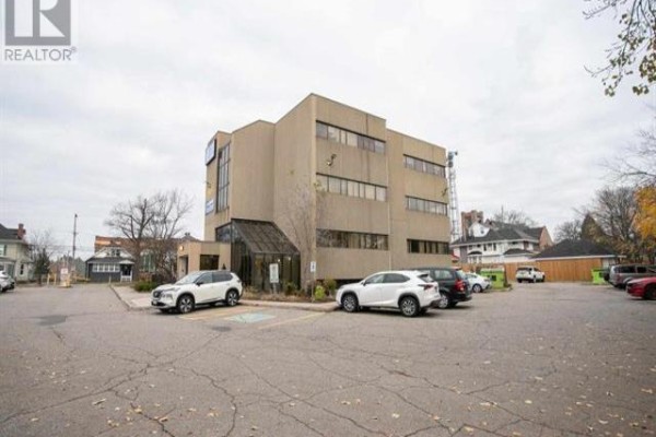 170 East St # 3rd Floor, Sault Ste  Marie, ON, photo 3