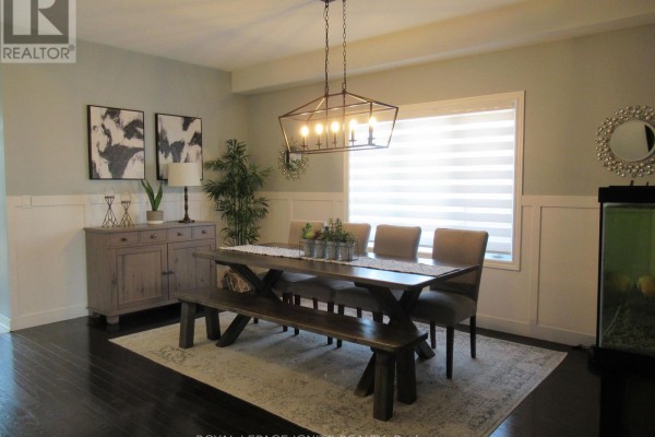 Dining room - 170 Gold Park Gate, Essa, ON L3W0B4 Photo 4