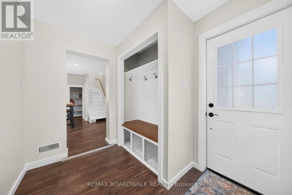 Dining room - 170 Poole Street, Mcnab/braeside, ON K7S1J2 Photo 4