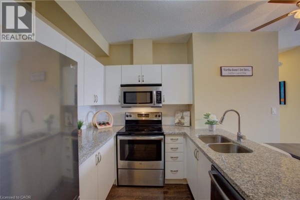 Dining room - 170 Water Street N Unit# 502, Cambridge, ON N1R3B6 Photo 5