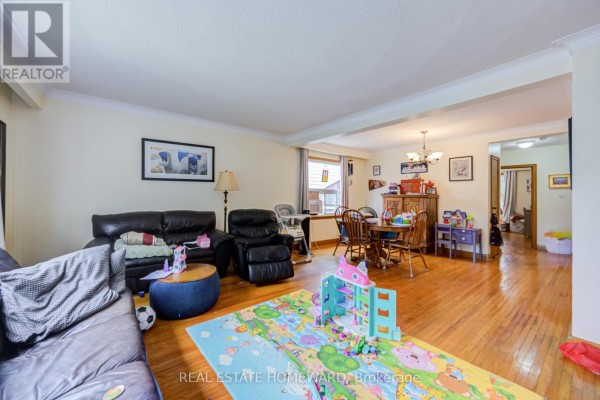 170 Wheeler Avenue, Toronto, ON, photo 3
