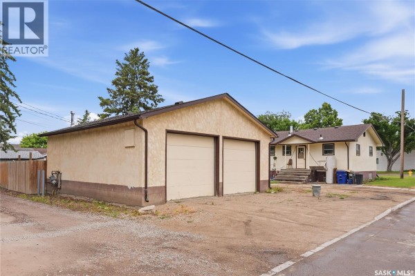 Kitchen/Dining room - 1701 C Avenue N, Saskatoon, SK S7L1L6 Photo 3
