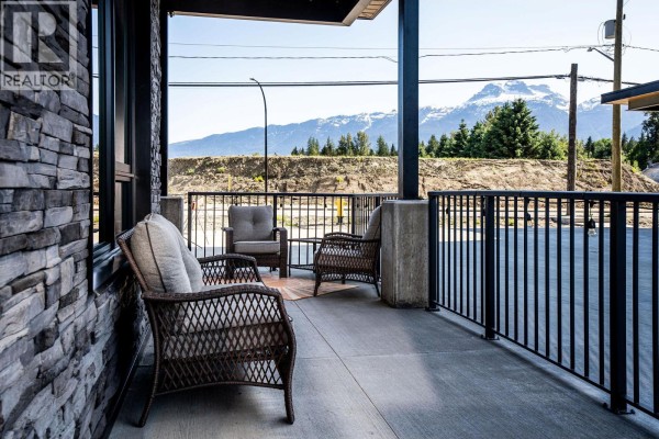 Living room - 1701 Coursier Avenue Unit# 1107, Revelstoke, BC V0E2S3 Photo 5