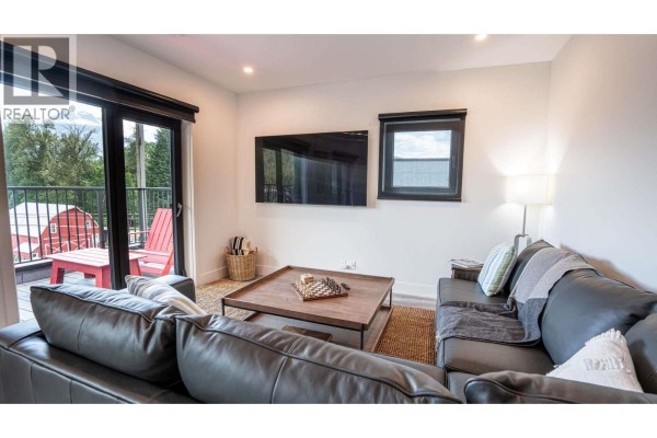 Full bathroom - 1701 Coursier Avenue Unit# 2411, Revelstoke, BC V0E2S3 Photo 3