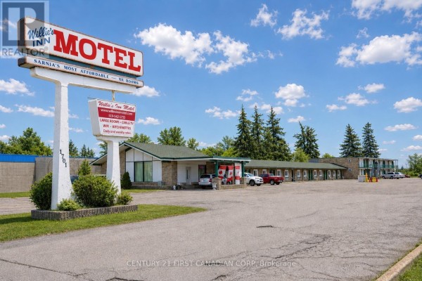 1701 London Line, Sarnia, ON, photo 3