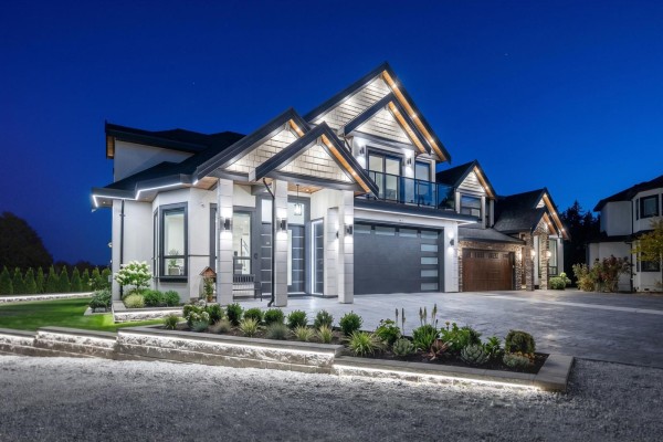 17018 57 Avenue, Surrey