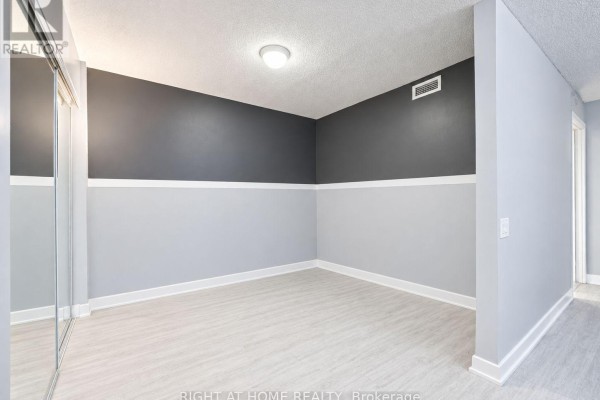 Bathroom - 1701b - 19 Singer Court, Toronto, ON M2K0B2 Photo 4