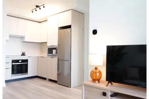 1702 - 1007 The Queensway, Toronto, ON M8Z6C7 Photo 2