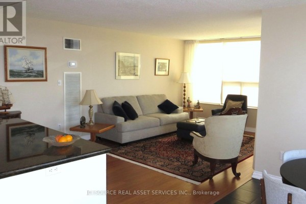 Kitchen - 1702 - 50 Quebec Avenue, Toronto, ON M6P4B4 Photo 3